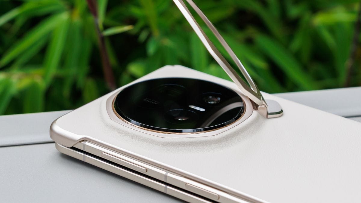 Honor Magic V6