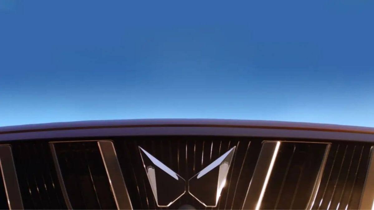 Mahindra XUV 7XO