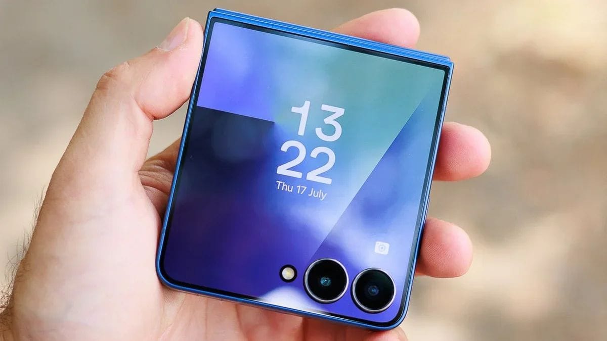 Samsung Galaxy Z Flip 8