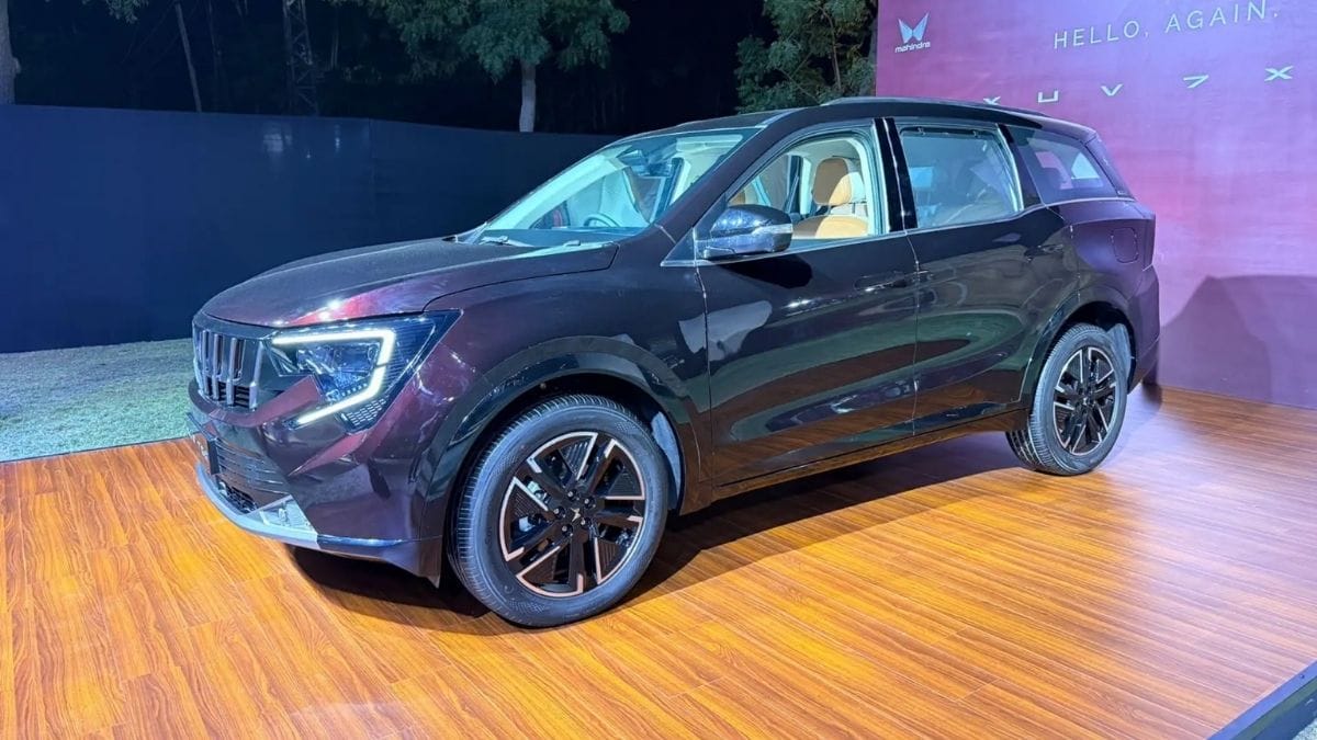 Mahindra XUV 7XO AX Base