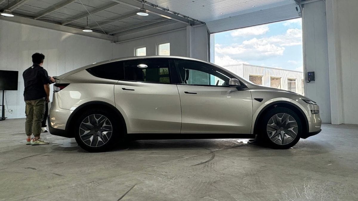 Tesla Model Y L